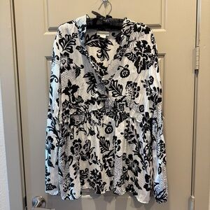 Worthington Black and White‎ Floral Blouse